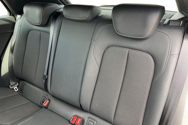 AUDI Q2 Photo 9
