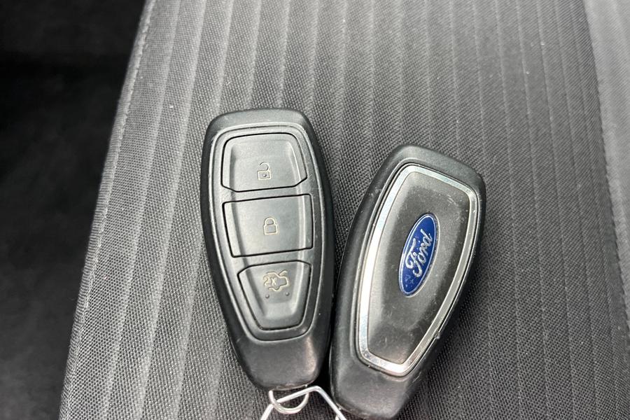 Ford FOCUS Photo autoimg-dfd762012224fcd40d1c7deb0584df3e16c59441.jpg