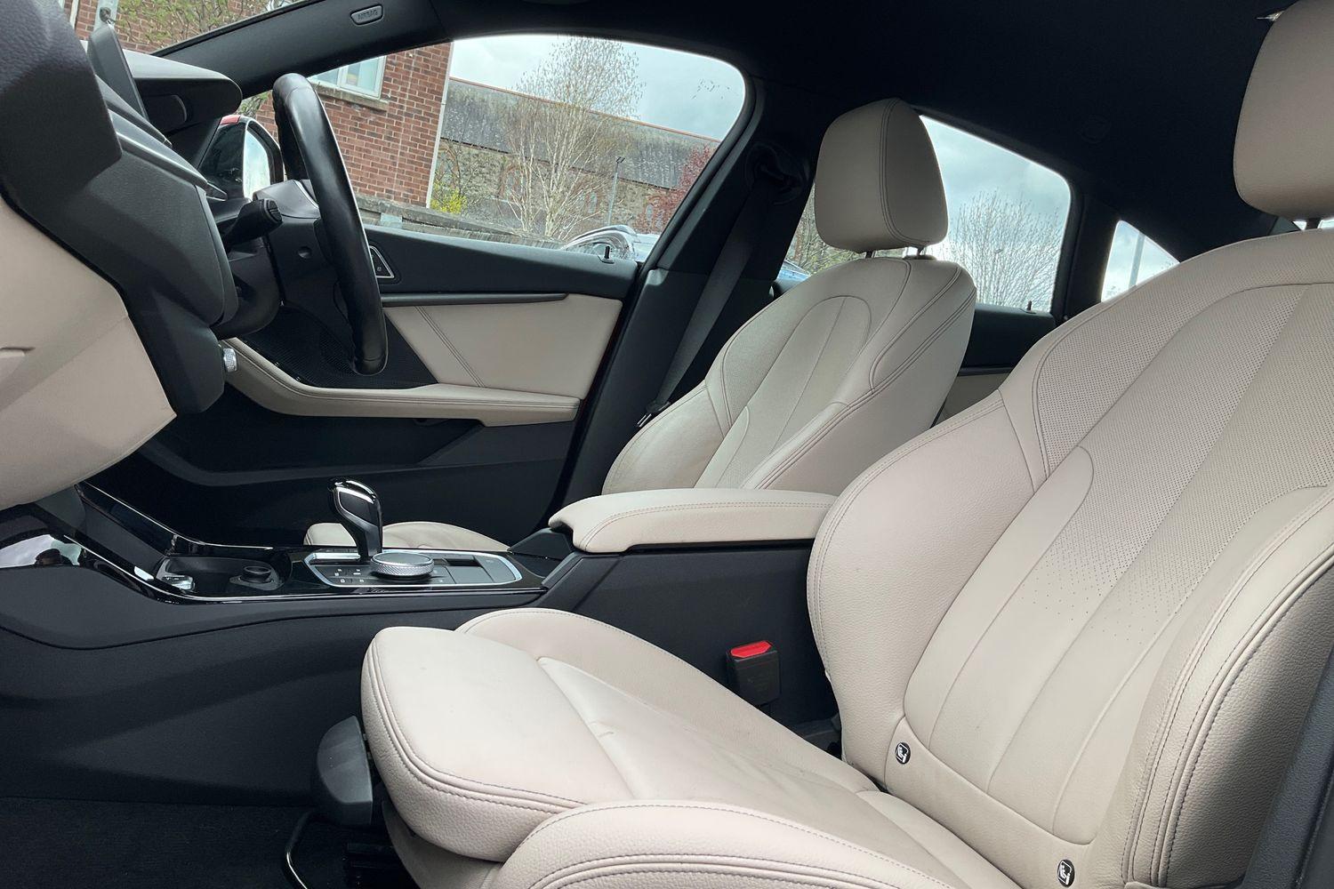BMW 2 SERIES Photo 18