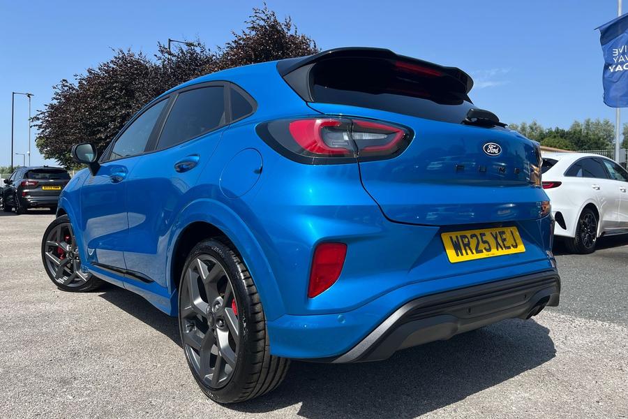 Ford Puma Photo autoimg-dfdb12fc47682f90fc0fed8e5ed13b4d04bf7c88.jpg