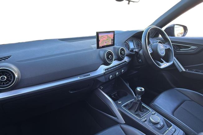 AUDI Q2 Photo 2