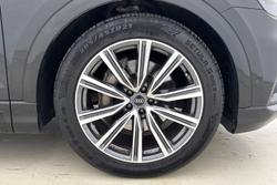 AUDI Q8 Photo 5