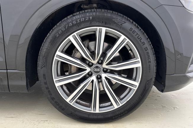 AUDI Q8 Photo 5