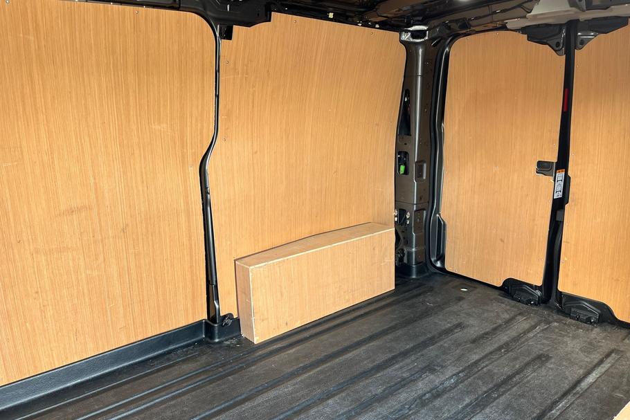 Used Ford TRANSIT CUSTOM ML24SMX 4