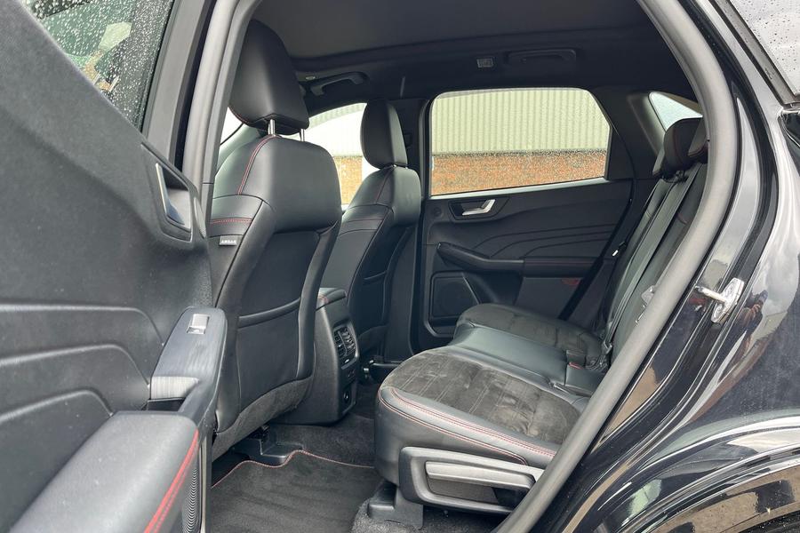 Ford Kuga Photo autoimg-dfe20b554380fa71c9d55c1b7f9da5af3f8a89c7.jpg