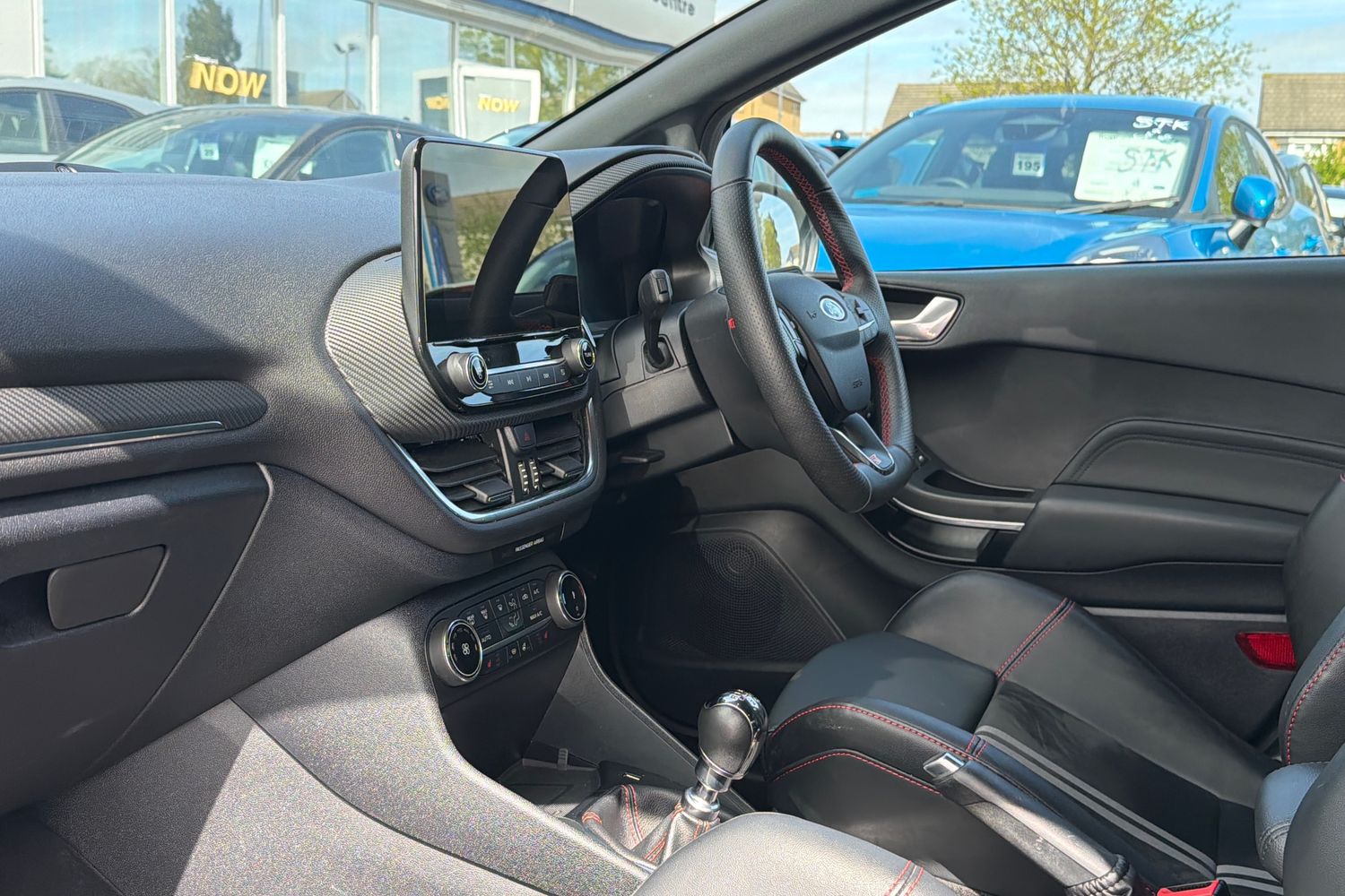 Ford FIESTA Photo 17