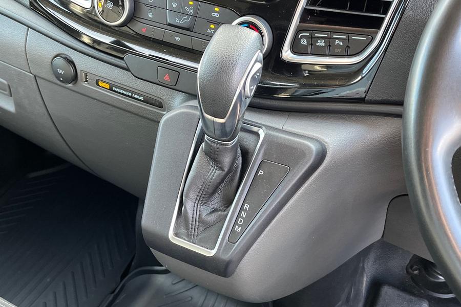 Ford TRANSIT CUSTOM Photo autoimg-dfe763af8c17e4340390ac13114d34a9d166dfec.jpg