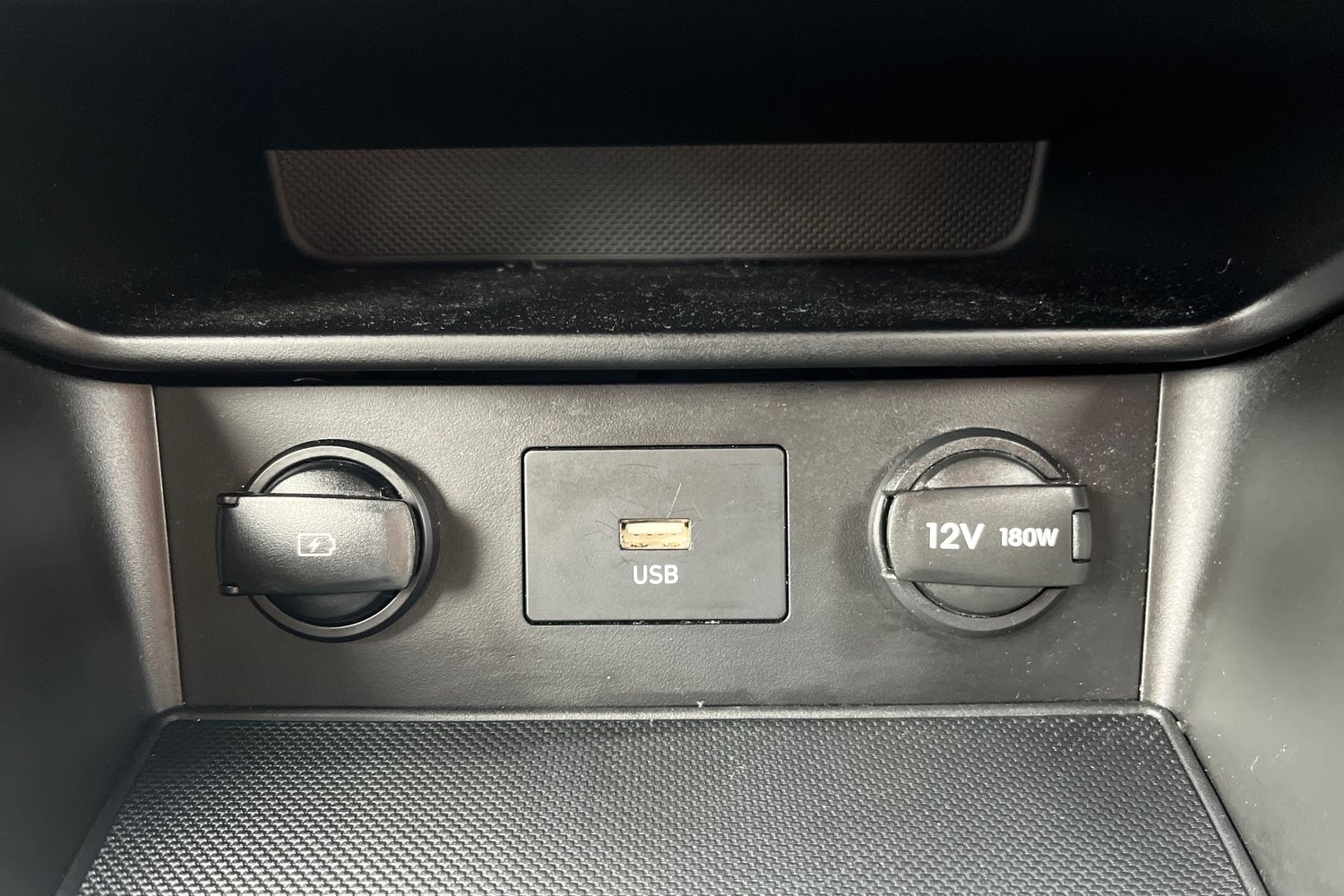 Hyundai KONA Photo 34