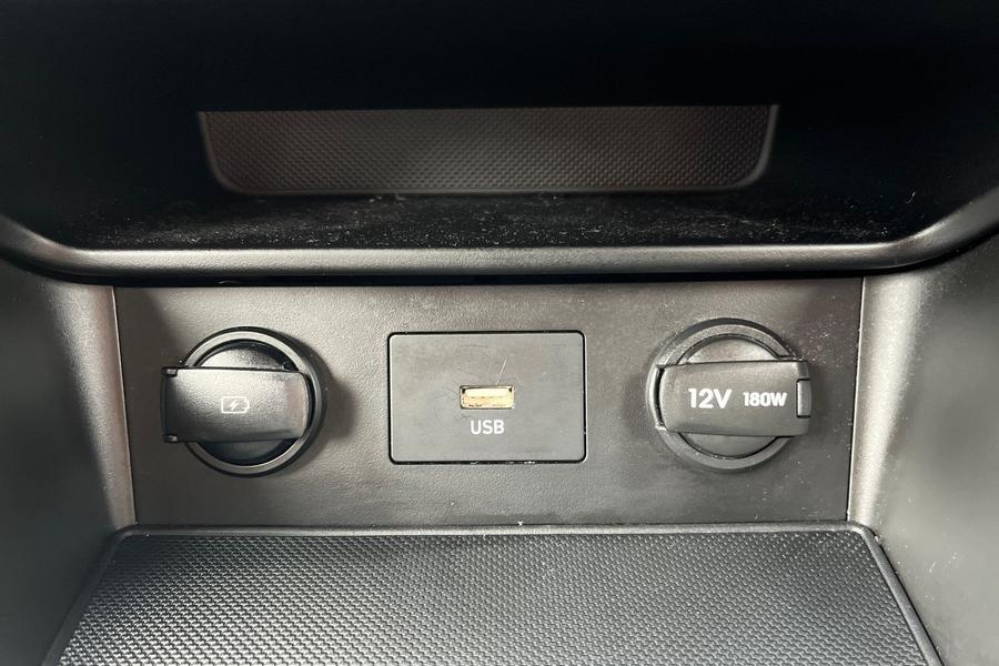Hyundai KONA Photo autoimg-dfe7795804be1d89faecac32e9af3b7c365363e7.jpg