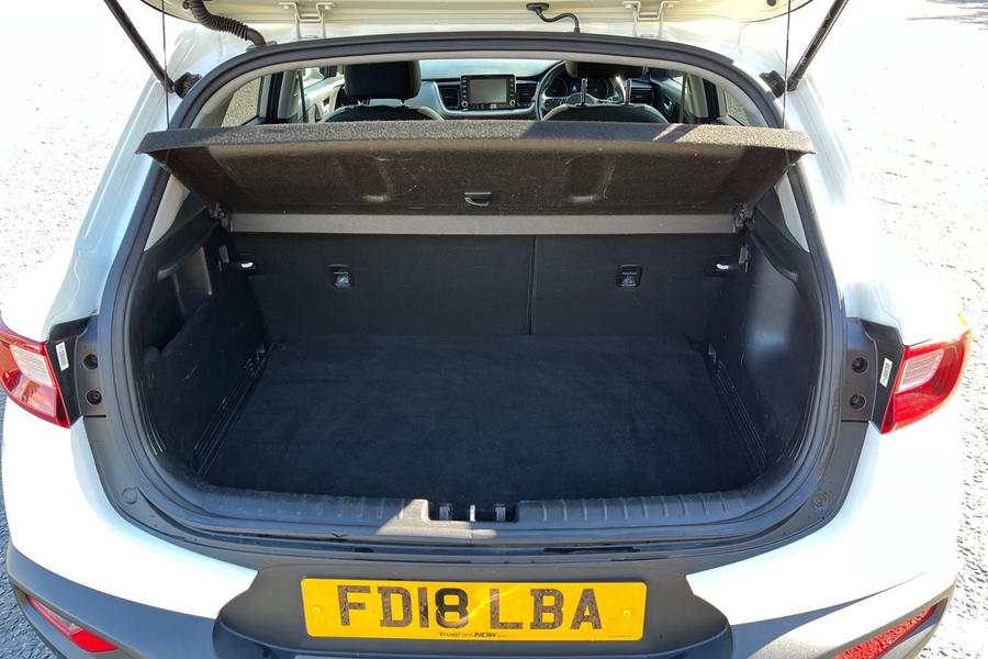 Kia Stonic Photo autoimg-dfe9aeca7dac1a98d403a70e3fe0bcd90a5ef6de.jpg
