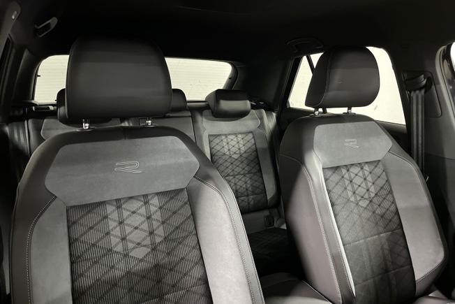 VOLKSWAGEN T-Roc Photo 28