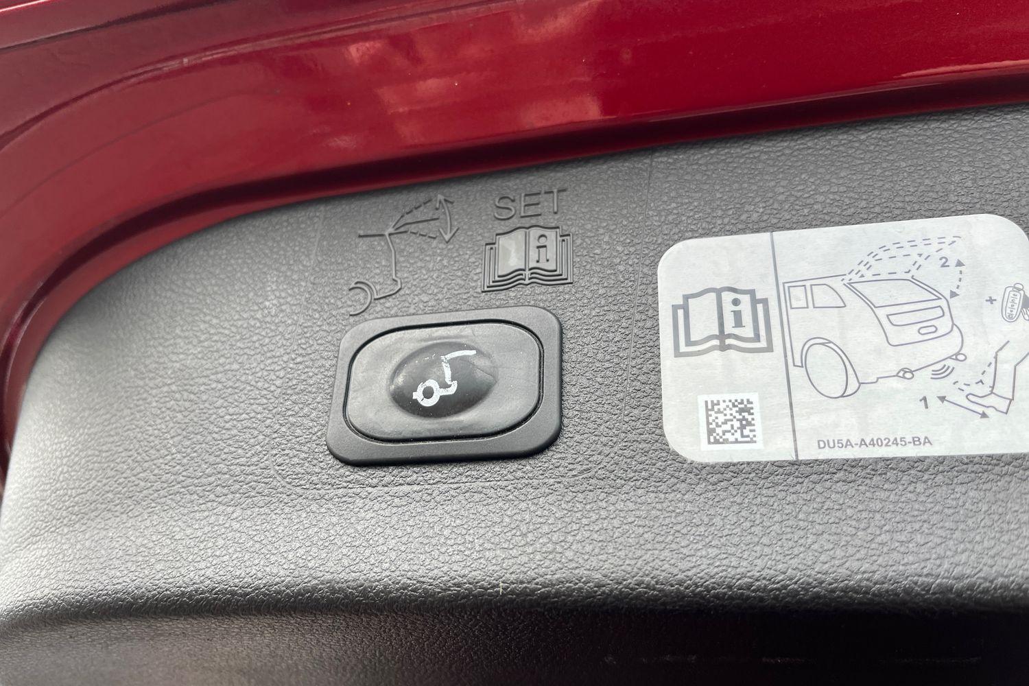 Ford KUGA Photo 38