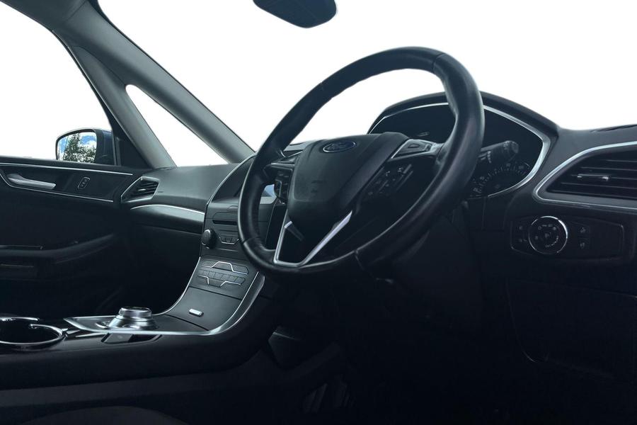 Ford Galaxy Photo autoimg-dfef8a96d85b3e68bacc743fb5cebf3f41e11507.jpg