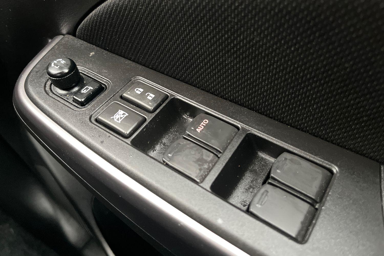 Suzuki SWIFT Photo 15