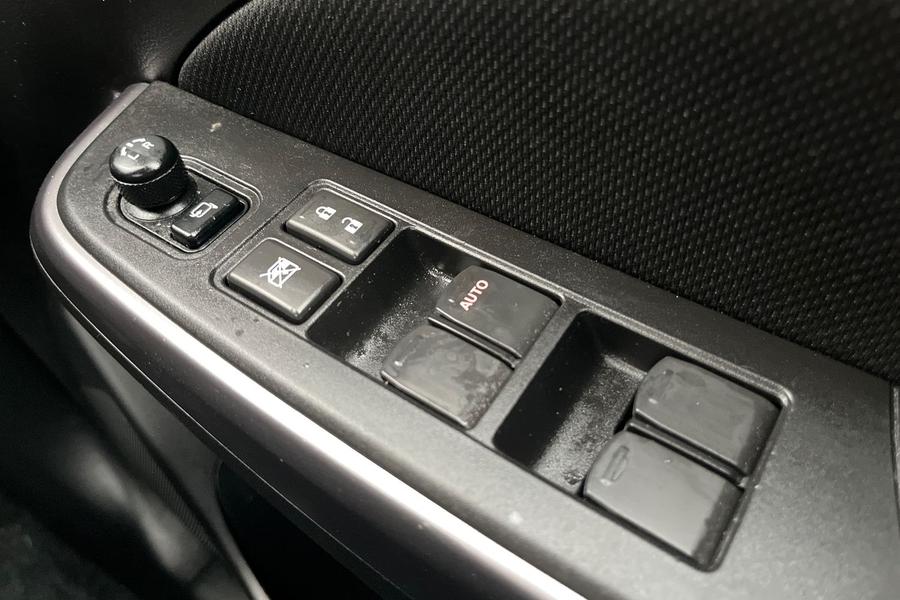 Suzuki SWIFT Photo autoimg-dff25014af75c4a5c01356b36e9ac21a8af2db79.jpg