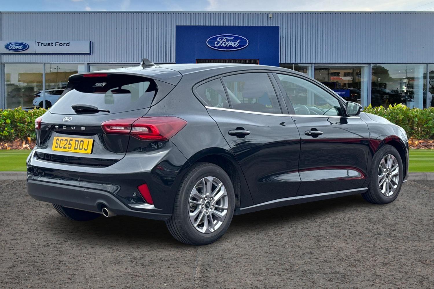 Ford Focus Photo 3