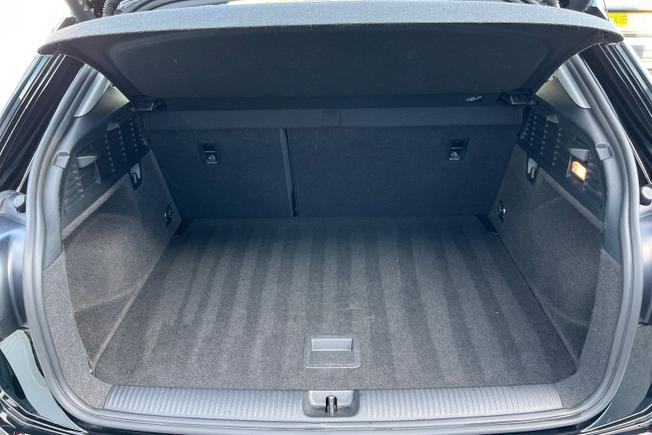 AUDI Q2 Photo 12