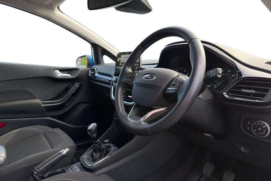Ford FIESTA Photo autoimg-dffaf3e3fc67cf38a3c72bb6a25599e2f4056a66.jpg