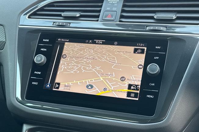 VOLKSWAGEN Tiguan Photo 14