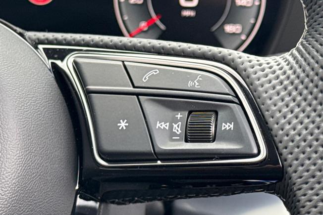 AUDI Q2 Photo 17