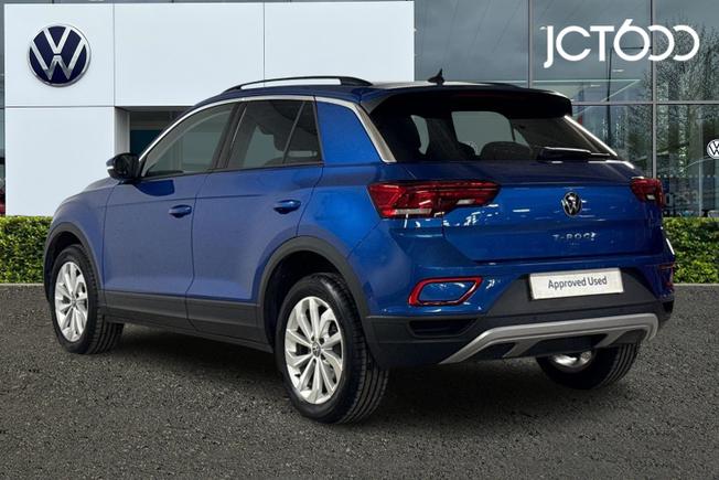 Volkswagen T-Roc Photo 3