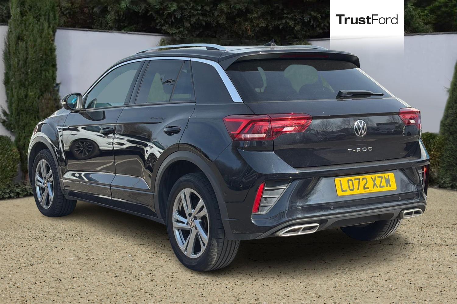 Volkswagen T-ROC Photo 1