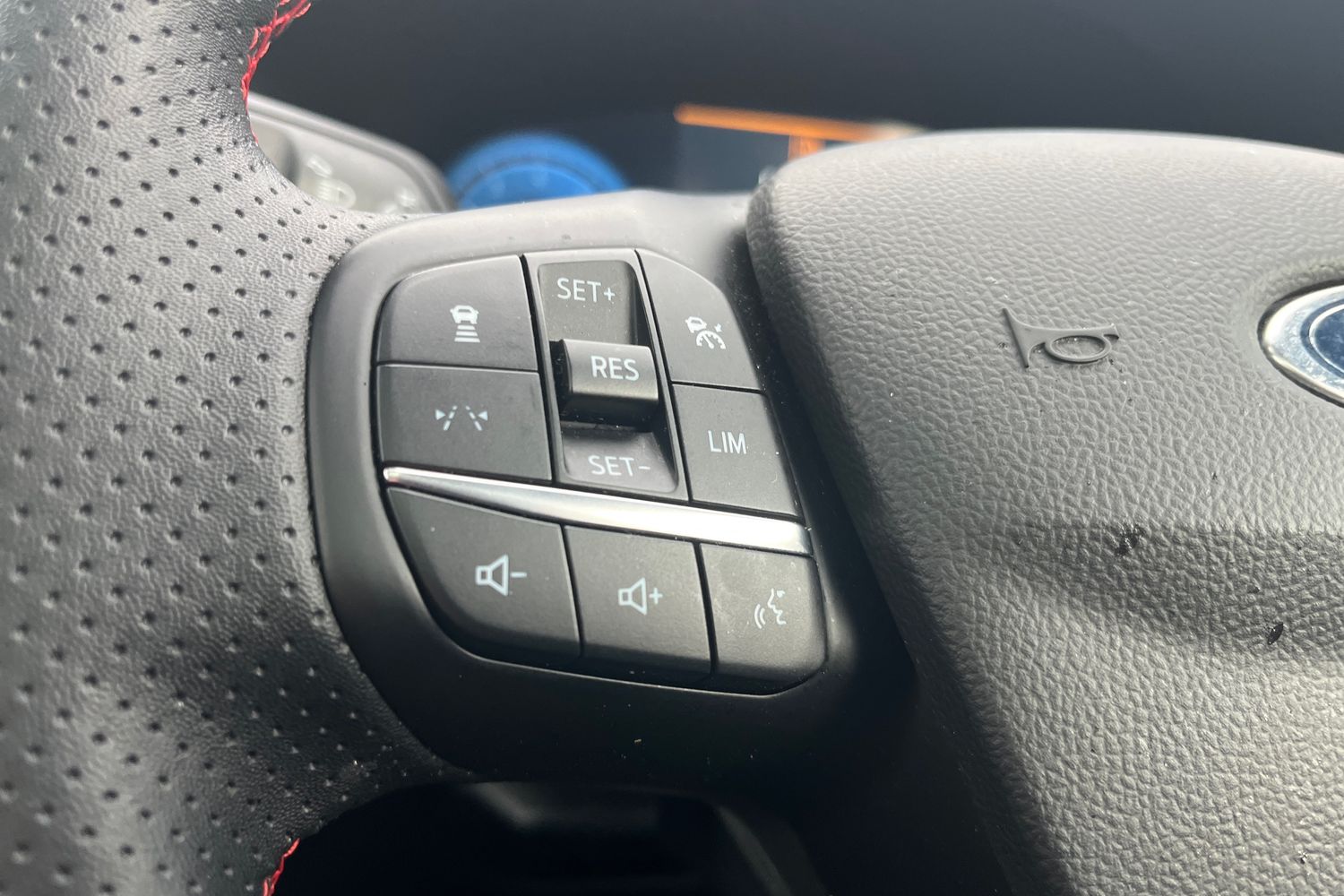 Ford KUGA Photo 37