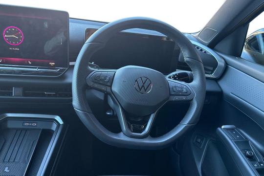 Volkswagen T-roc Photo autoimg-e006b50a4c42378967b42b5635dd0219827d31de.jpg