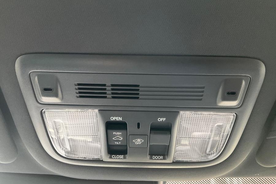 Honda CIVIC Photo autoimg-e00ab6ae75168a6b80476c9db5de7bde935f1f94.jpg