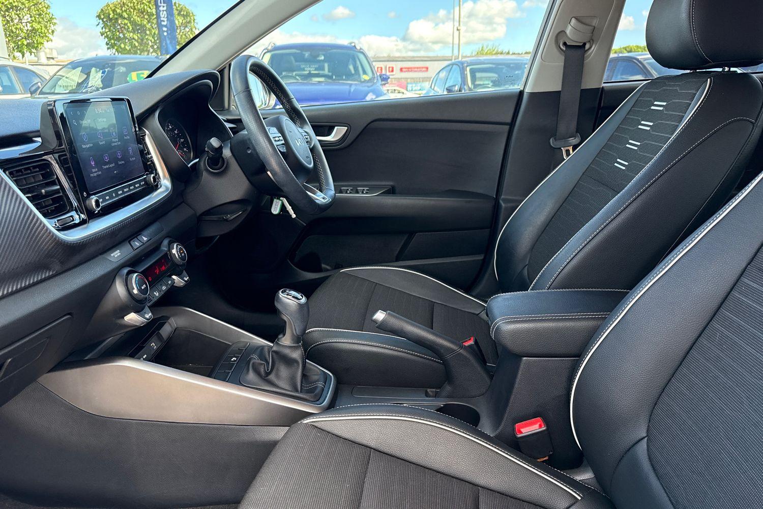 Kia STONIC Photo 18