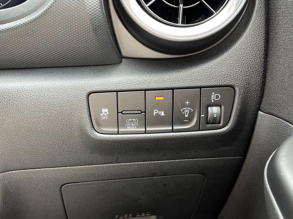 Hyundai KONA Photo autoimg-e00c7c90cc160b7df7928e4b0a6c914221dd7026.jpg