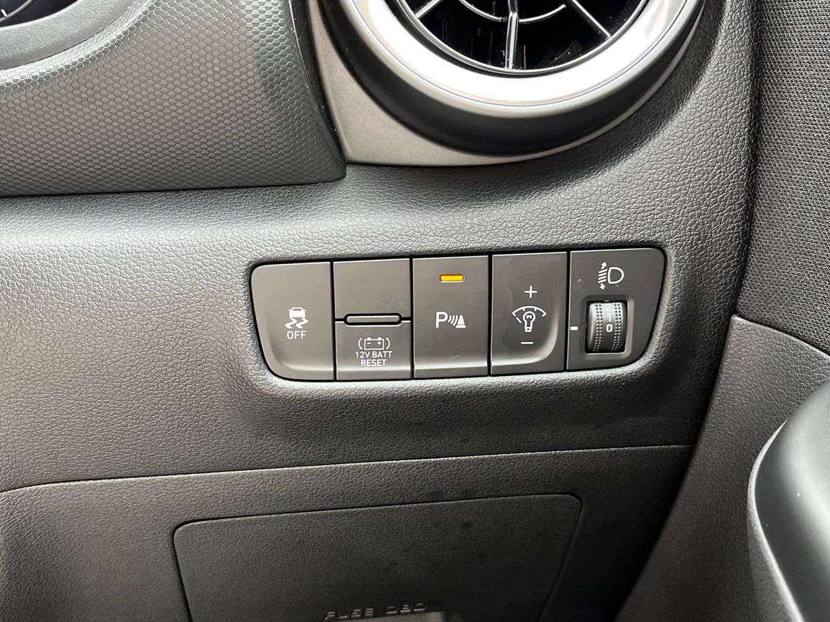 Hyundai KONA Photo 31