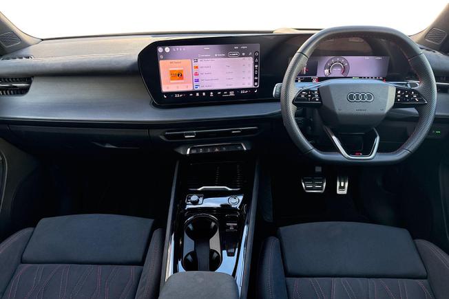 AUDI Q3 Photo 11