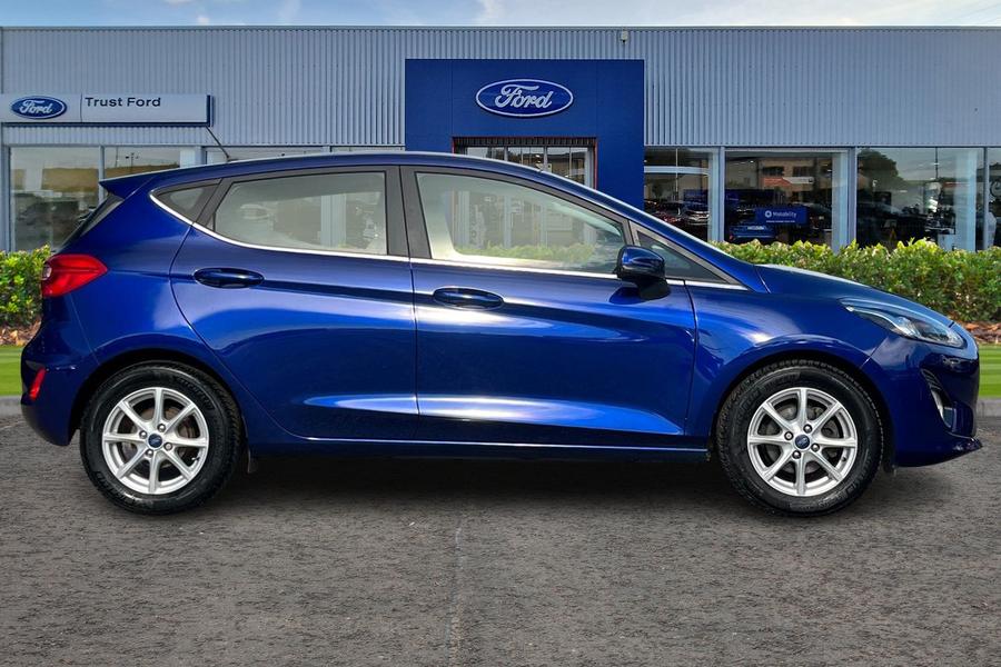 Ford FIESTA Photo autoimg-e00f4a9c13994f6e3c99932af262d4bd3110d2d3.jpg