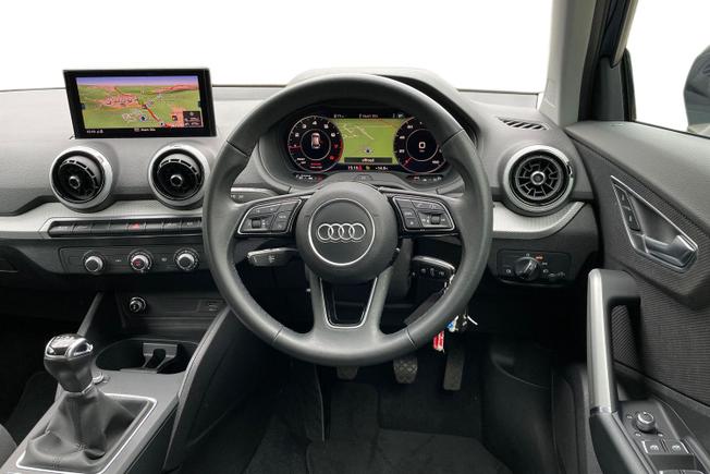 AUDI Q2 Photo 11