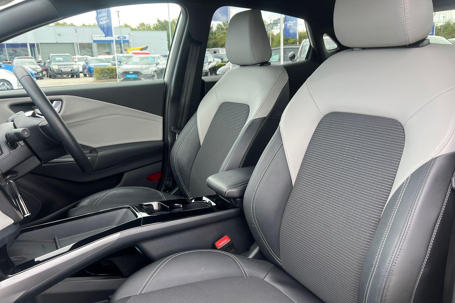 Ford PUMA Photo 18