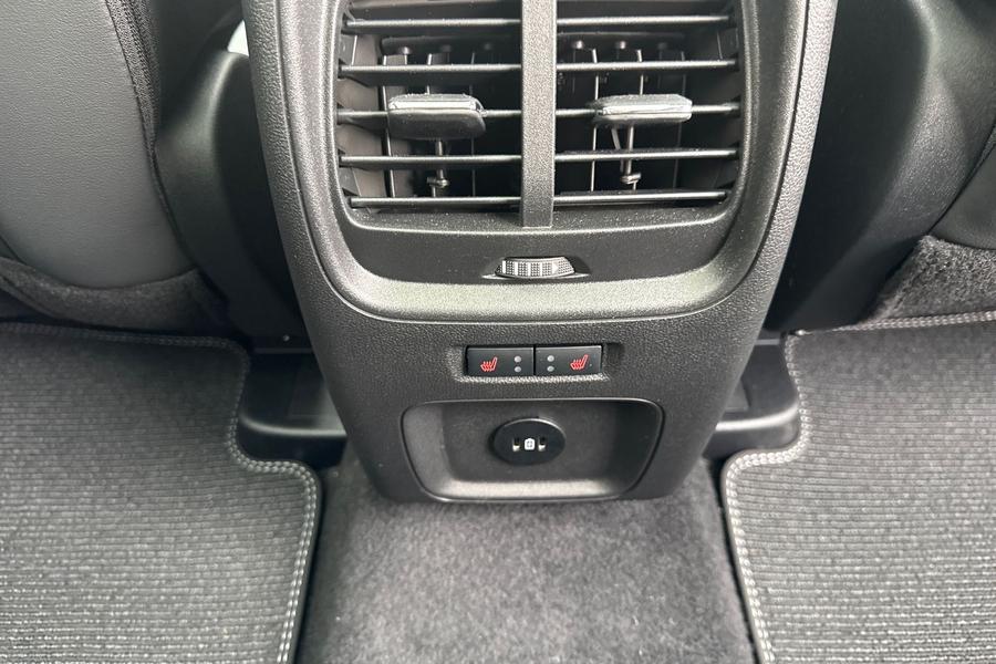 Ford KUGA Photo autoimg-e01081a6d82cea7ffd07ec8cb03c3e99cf99f0aa.jpg