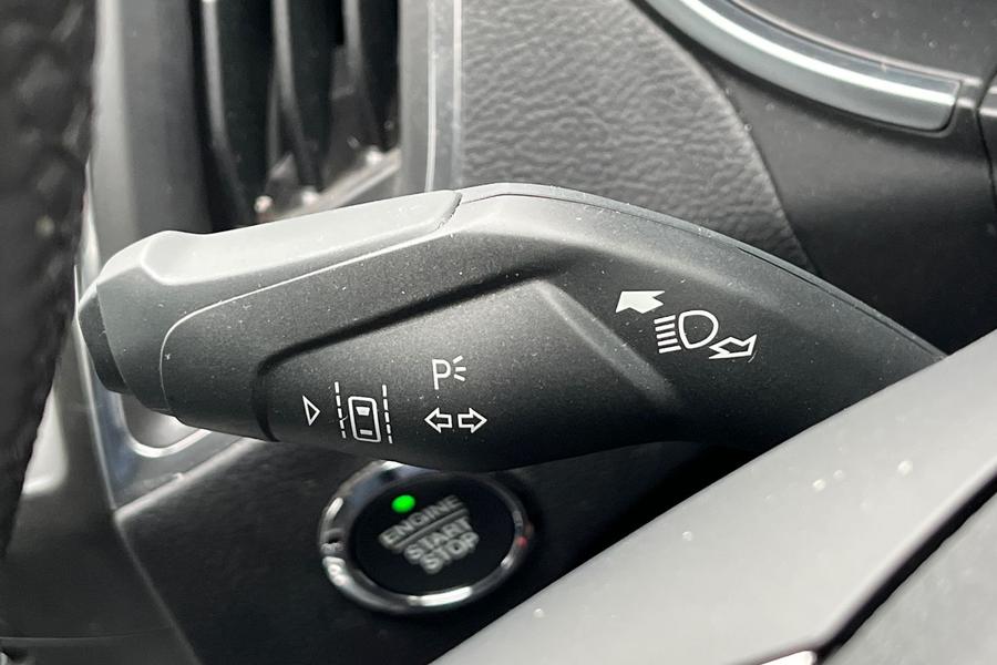 Ford S-MAX Photo autoimg-e012d98164b809692ba36d70bae31db178033599.jpg