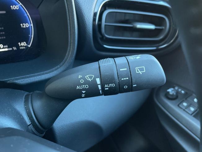 TOYOTA Yaris Cross Photo 28