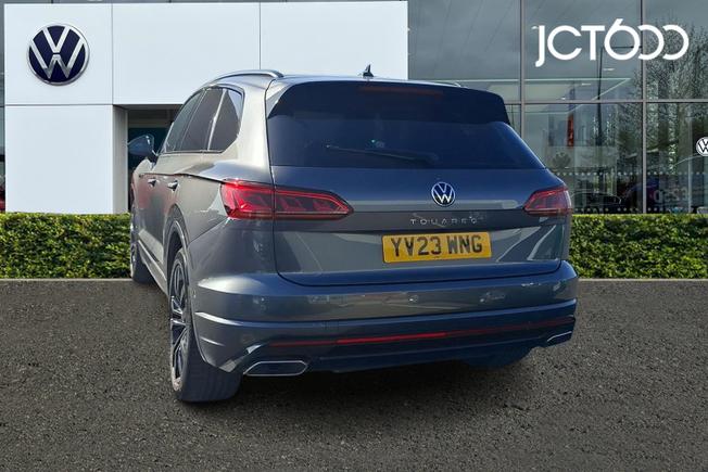 VOLKSWAGEN Touareg Photo 3