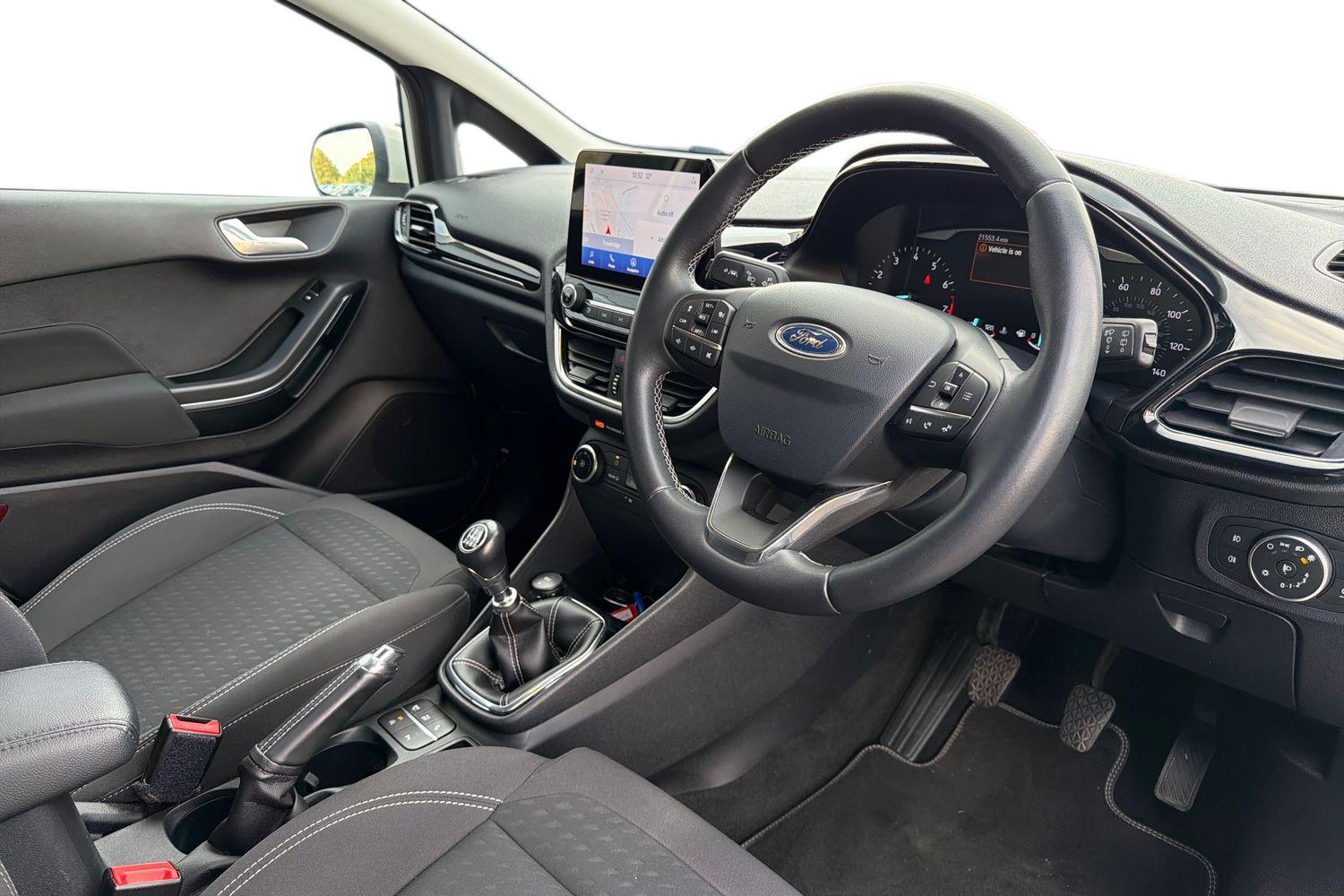 Ford FIESTA Photo 8