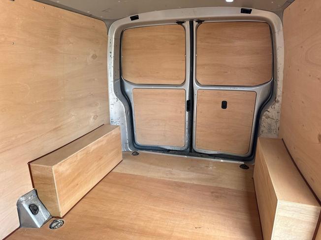 VOLKSWAGEN Transporter Photo 41