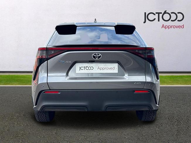 TOYOTA bZ4X Photo 7