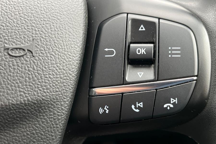 Ford KUGA Photo autoimg-e023510298f2ae75b0516126feeb1d0621619029.jpg