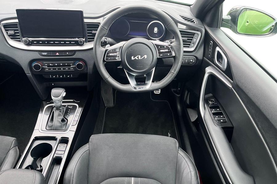 Kia XCEED Photo autoimg-e0235c3580f622f00f140b327f7d16b465e0901f.jpg