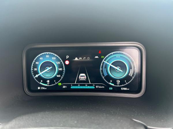 Hyundai KONA Photo autoimg-e025b4b836a7f3f53bc776fed78af4ac21d295c9.jpg