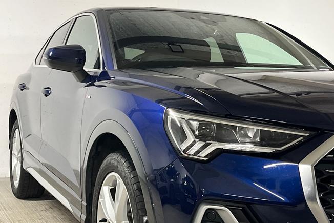 AUDI Q3 Photo 38