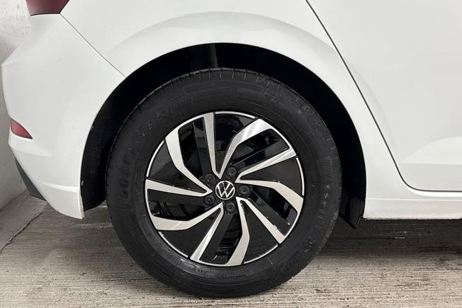 VOLKSWAGEN Polo Photo 5