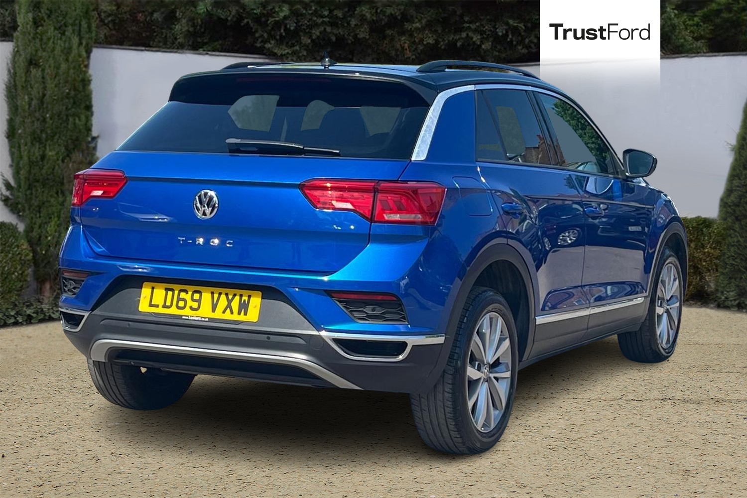 Volkswagen T-ROC Photo 3