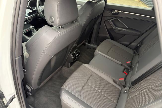 Audi Q3 Photo 37